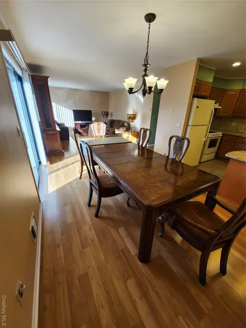 $464,900 | 108 Village Road, Unit B, Yorktown Heights, NY 10598