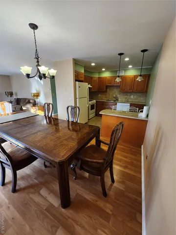 $464,900 | 108 Village Road, Unit B, Yorktown Heights, NY 10598