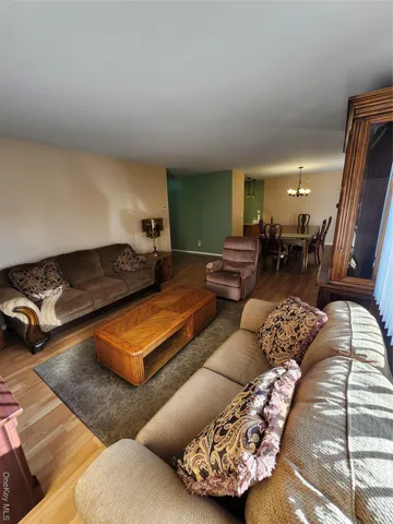 $464,900 | 108 Village Road, Unit B, Yorktown Heights, NY 10598