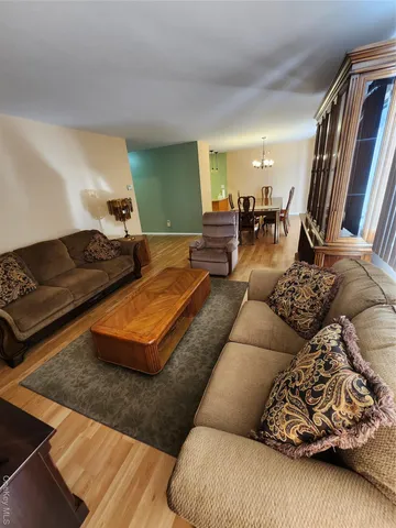 $464,900 | 108 Village Road, Unit B, Yorktown Heights, NY 10598