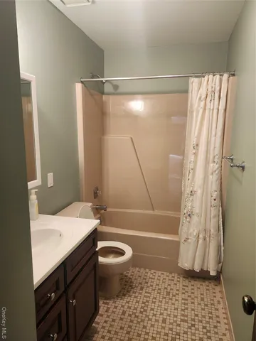 $464,900 | 108 Village Road, Unit B, Yorktown Heights, NY 10598