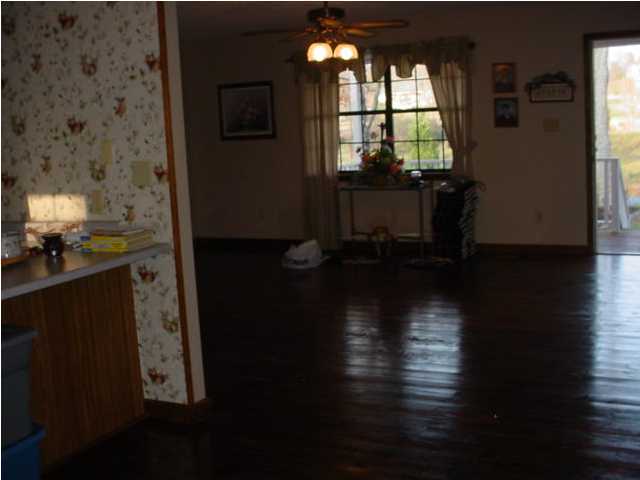 200 C G Earnest Road Northwest, Unit 3 Charleston, TN 37310 - Photo 2 of 7 Additional Photo