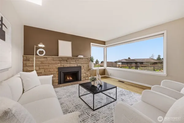 $1,499,950 | 4019 Southwest Henderson Street, Seattle, WA 98136