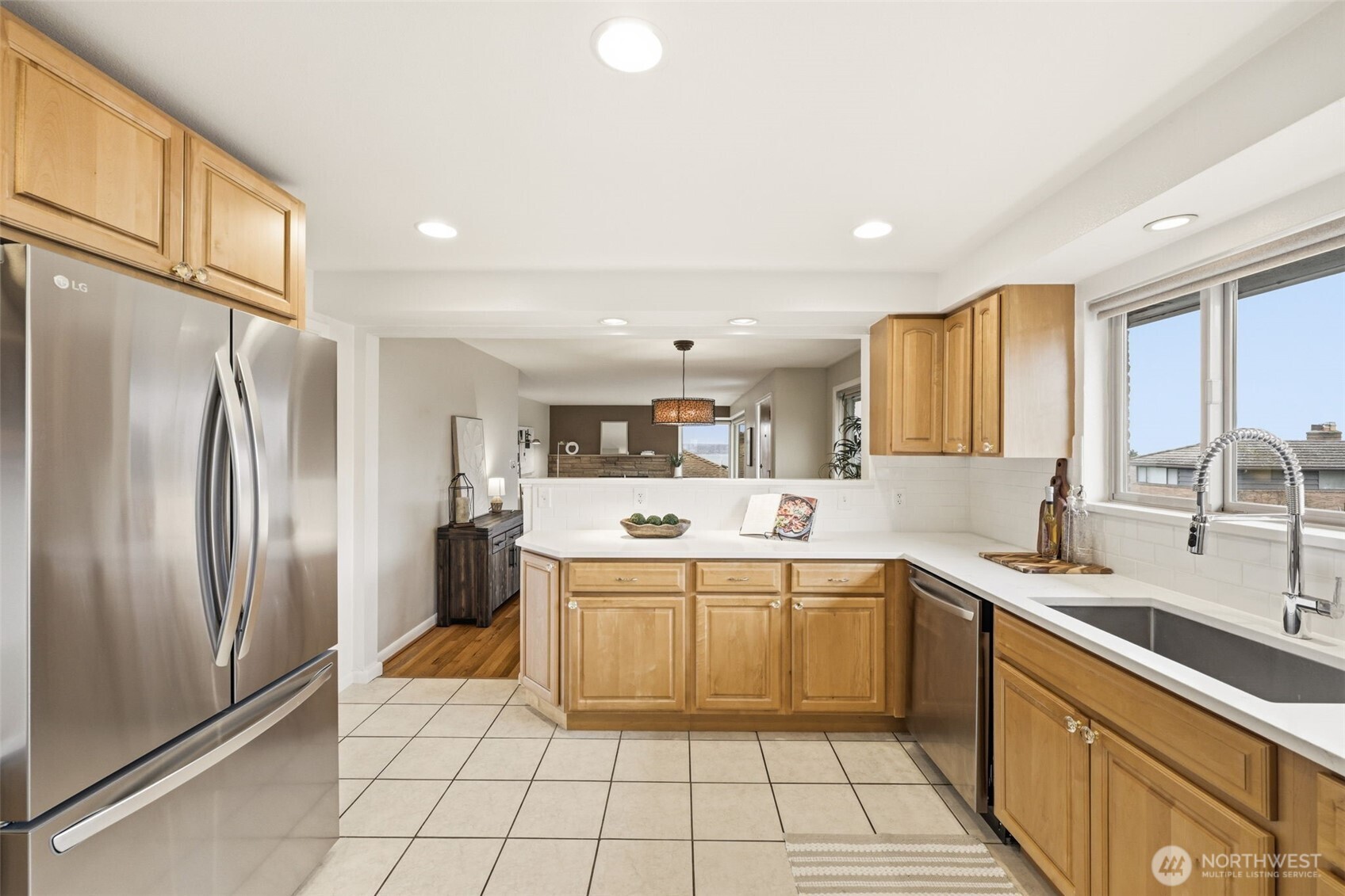 4019 Southwest Henderson Street Seattle, WA 98136 - Photo 16 of 40