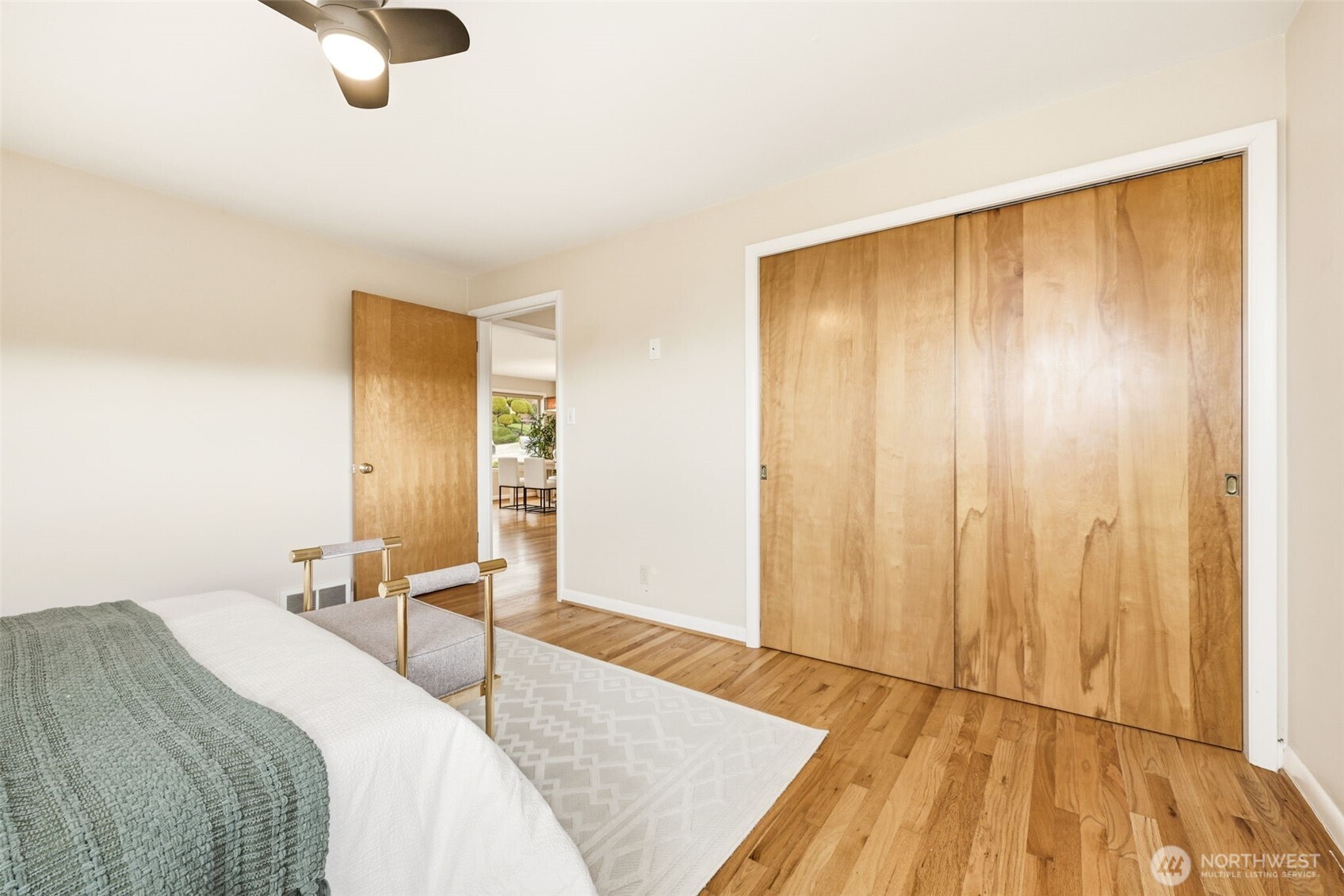 4019 Southwest Henderson Street Seattle, WA 98136 - Photo 18 of 40