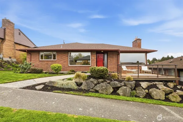 $1,499,950 | 4019 Southwest Henderson Street, Seattle, WA 98136