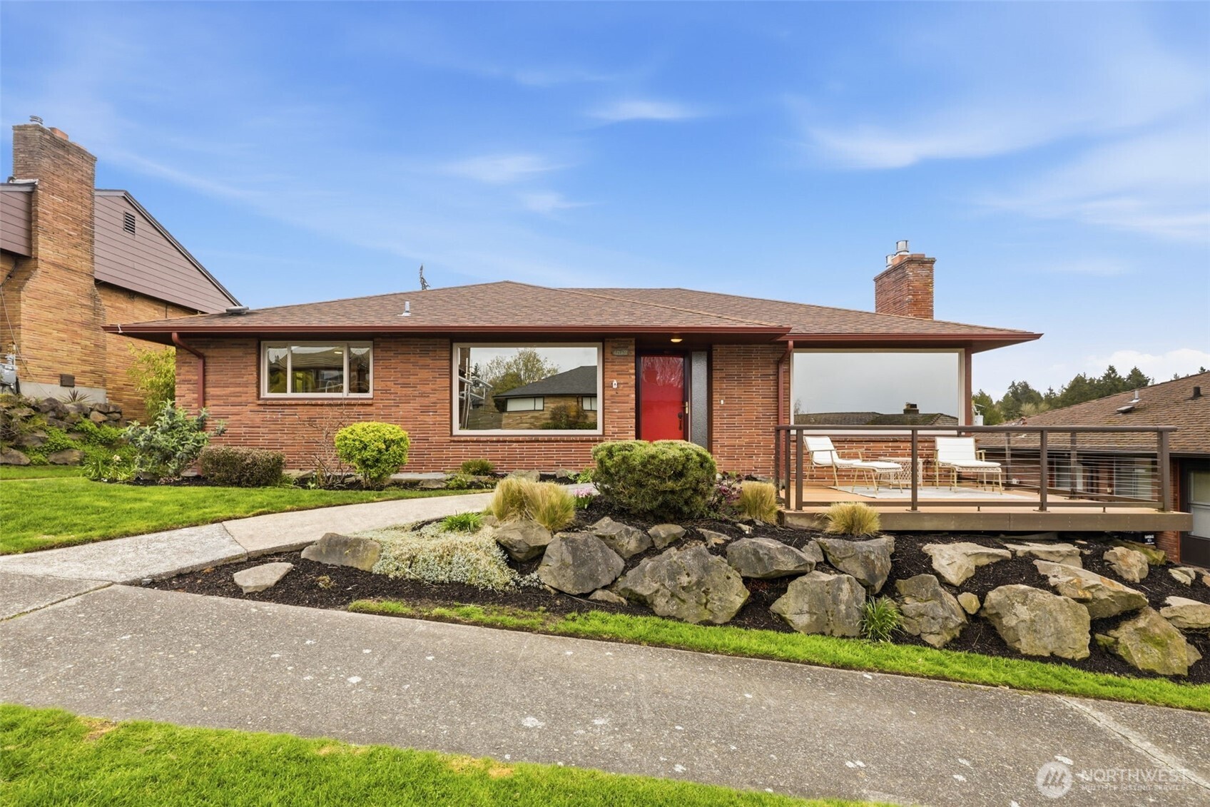 4019 Southwest Henderson Street Seattle, WA 98136 - Photo 2 of 40