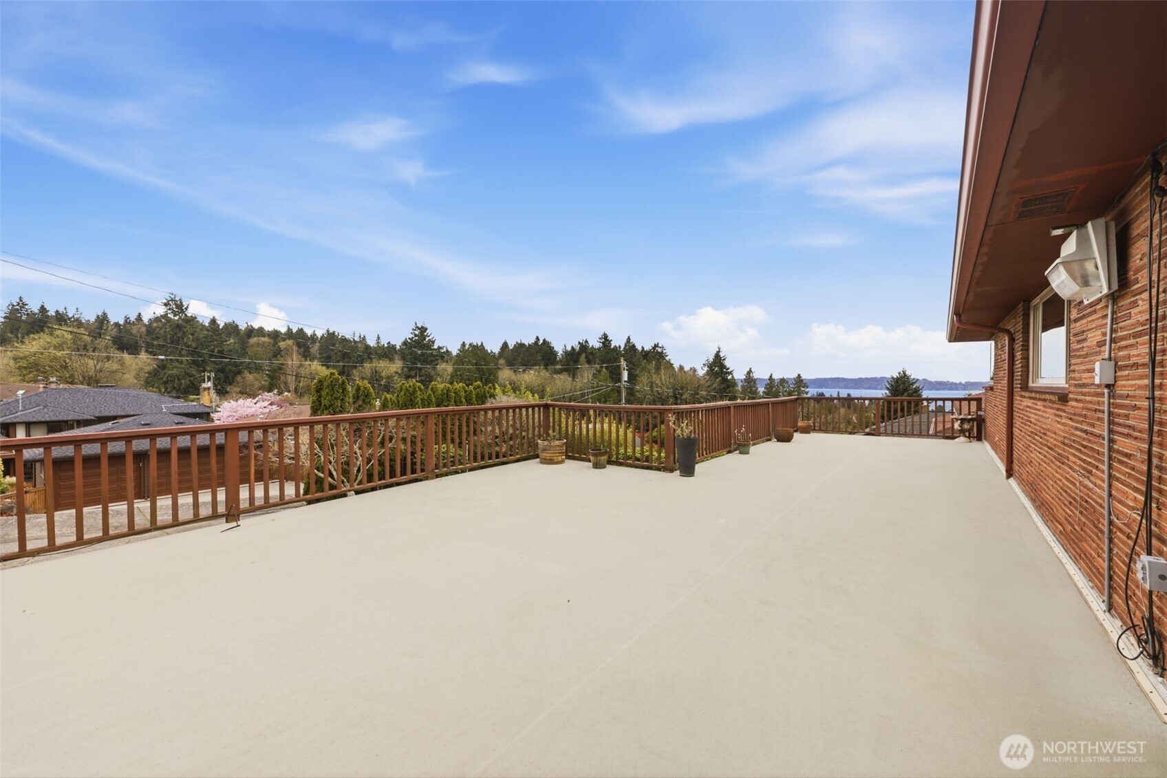 4019 Southwest Henderson Street Seattle, WA 98136 - Photo 22 of 40