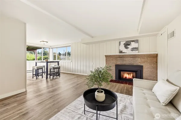 $1,499,950 | 4019 Southwest Henderson Street, Seattle, WA 98136