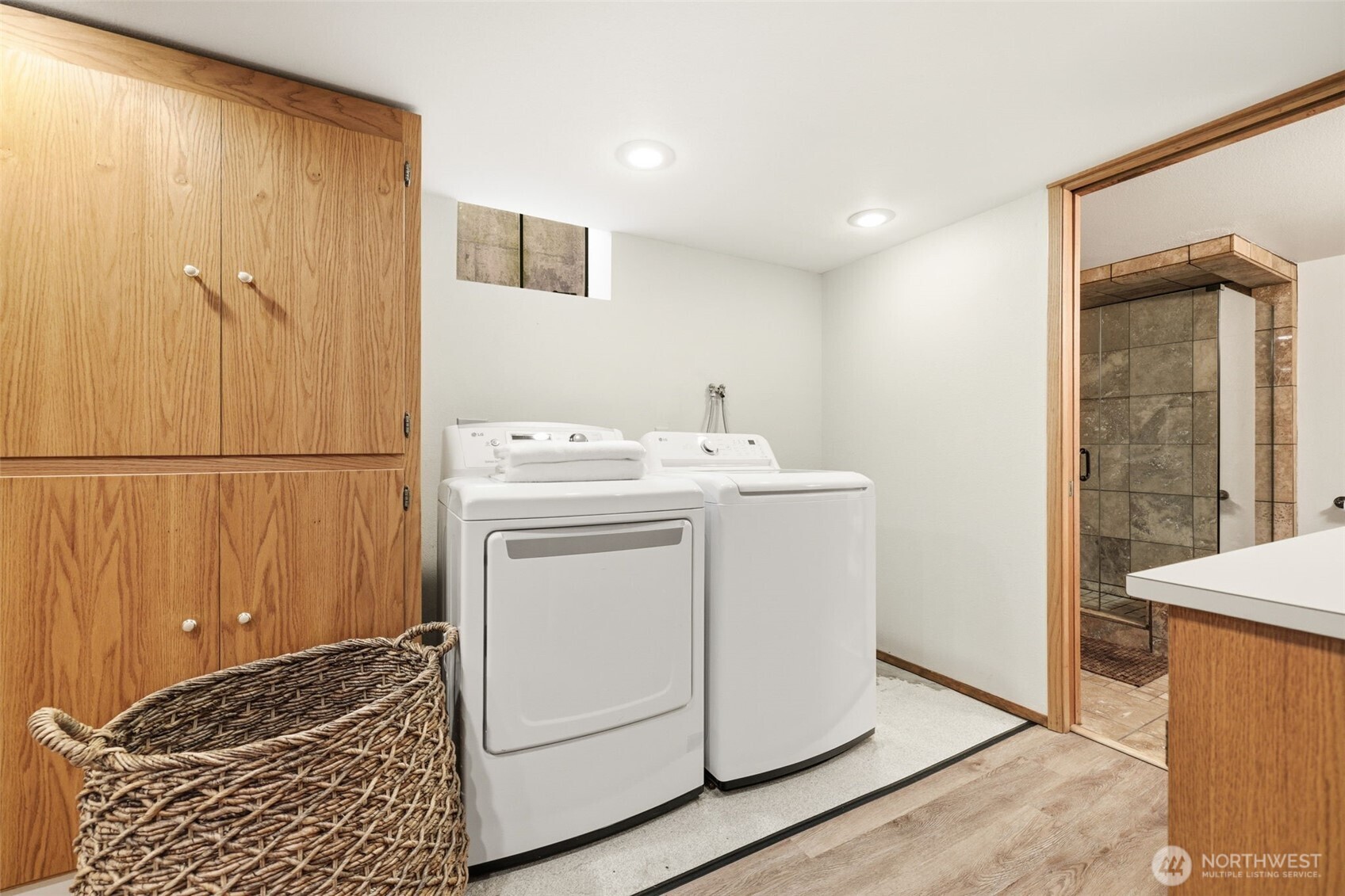 4019 Southwest Henderson Street Seattle, WA 98136 - Photo 32 of 40