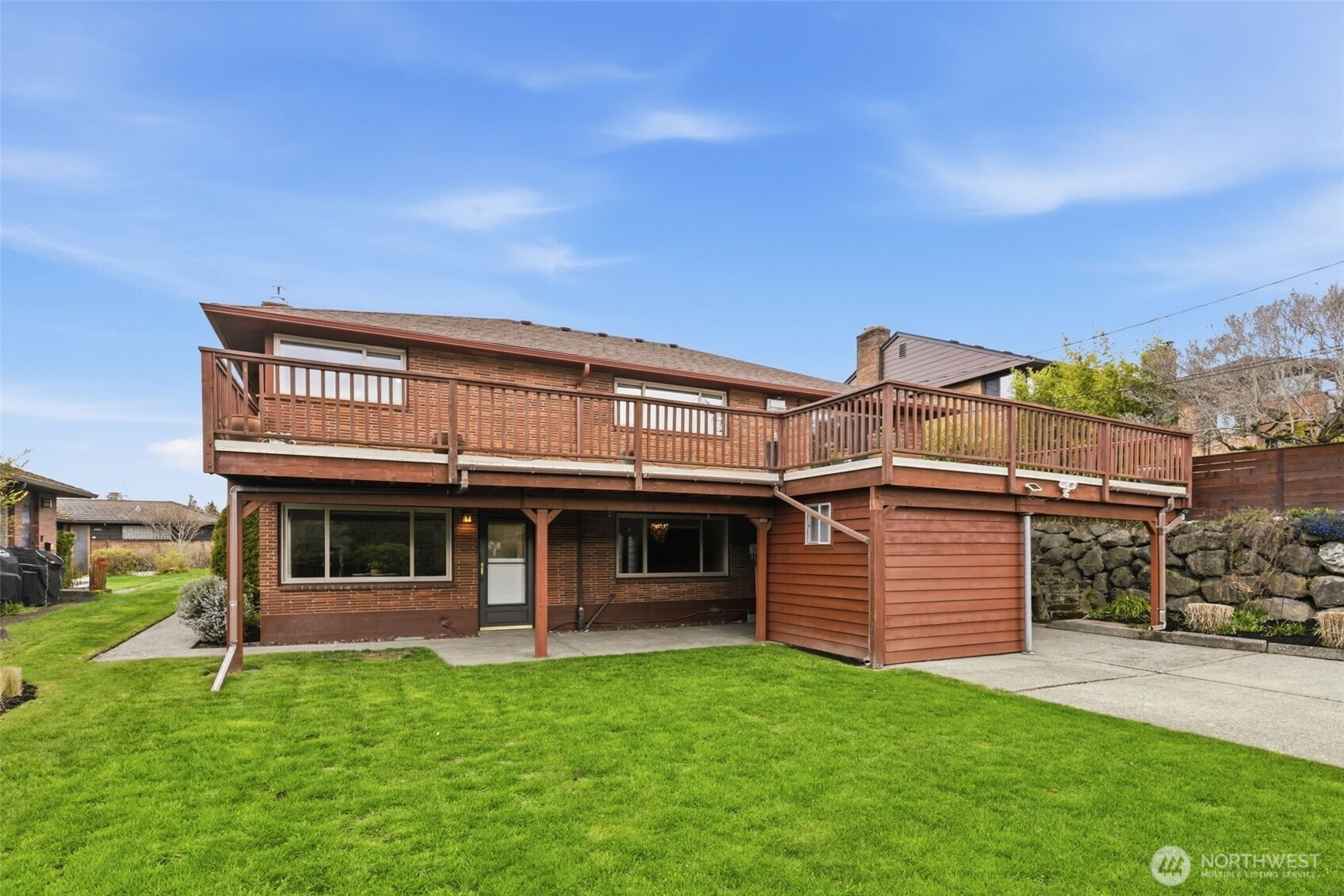 4019 Southwest Henderson Street Seattle, WA 98136 - Photo 36 of 40