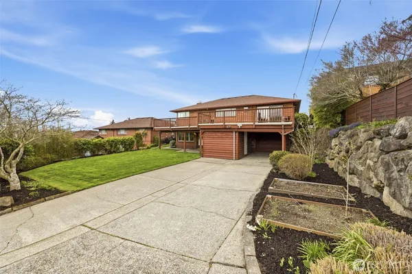 $1,499,950 | 4019 Southwest Henderson Street, Seattle, WA 98136