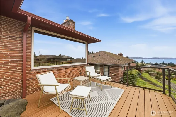 $1,499,950 | 4019 Southwest Henderson Street, Seattle, WA 98136