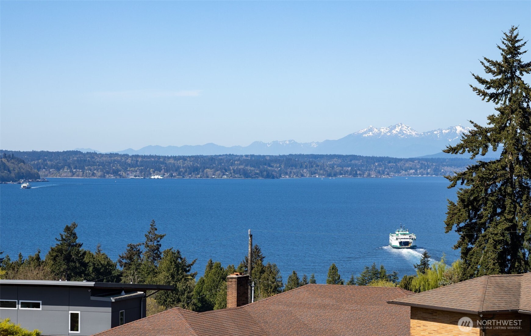 4019 Southwest Henderson Street Seattle, WA 98136 - Photo 7 of 40