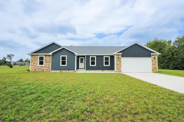 $389,900 | 10524 Coyote Trail, Wheatfield, IN 46392
