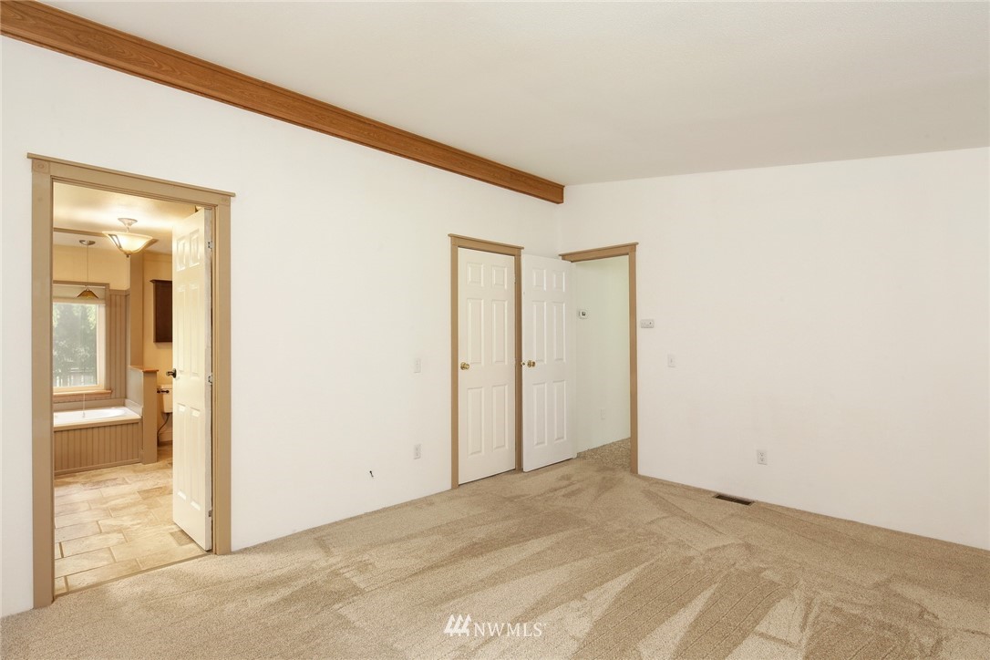 4030 Bay Road Ferndale, WA 98248 - Photo 11 of 36 a view of an empty room