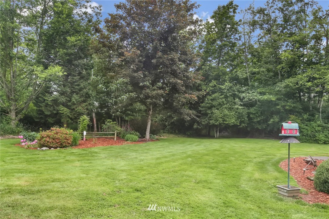 4030 Bay Road Ferndale, WA 98248 - Photo 3 of 36 a view of a volley ball court