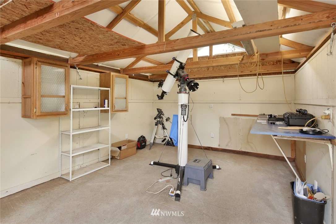 4030 Bay Road Ferndale, WA 98248 - Photo 27 of 36 a view of a room with gym equipment