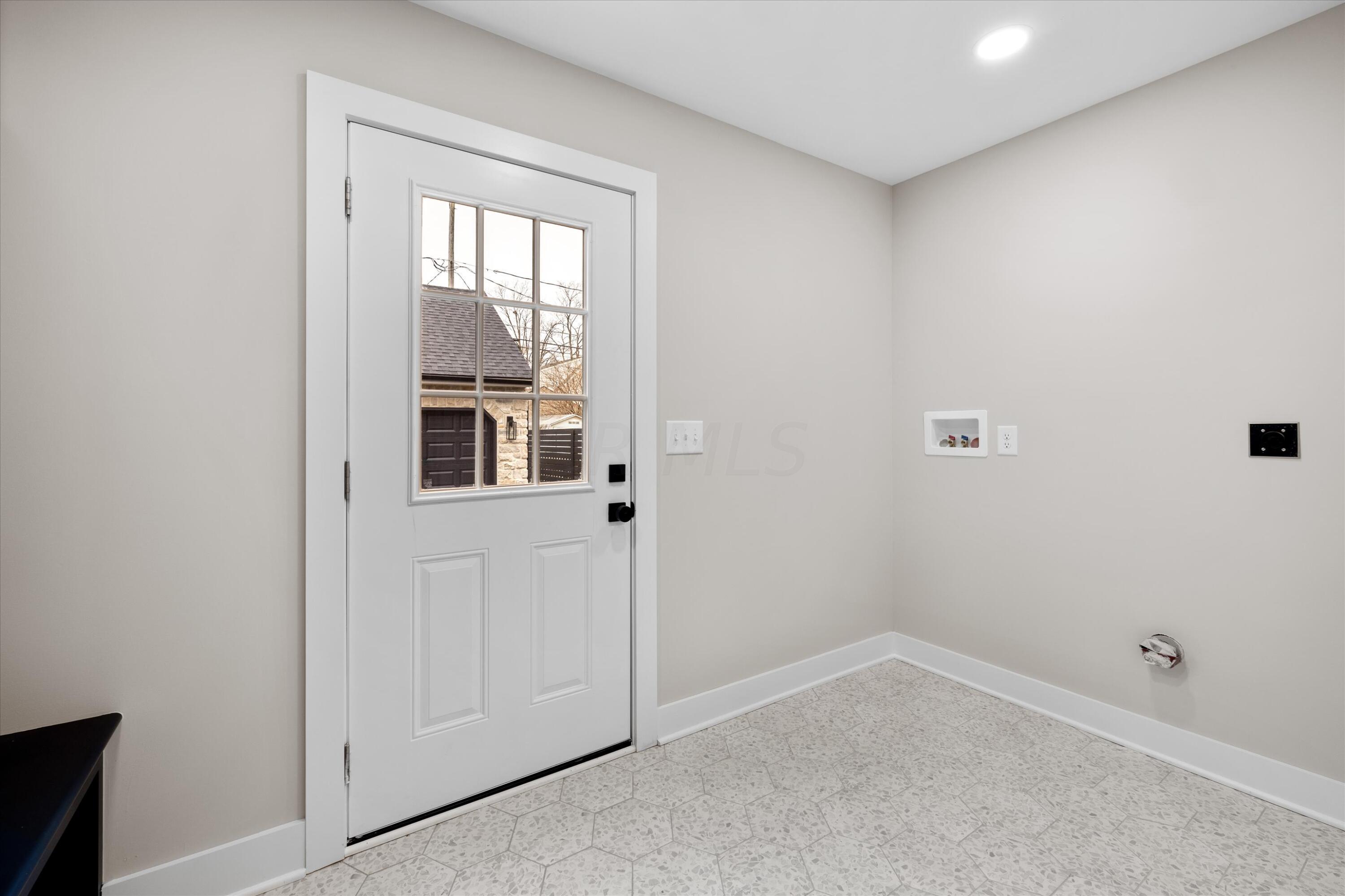 2225 Edington Road Columbus, OH 43221 - Photo 15 of 33 511A5957