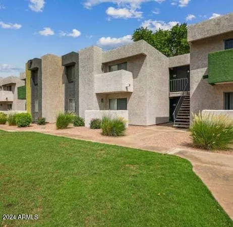 $1,438 | 949 South Longmore, Unit 2, Mesa, AZ 85202