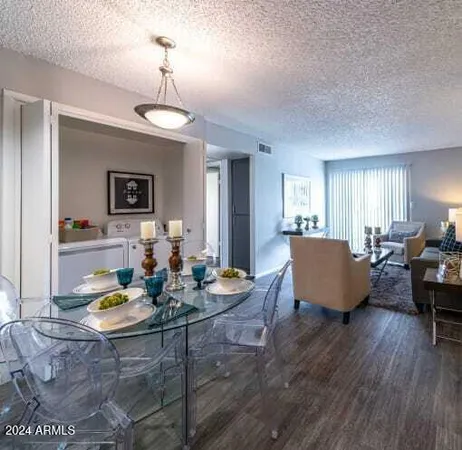 $1,438 | 949 South Longmore, Unit 2, Mesa, AZ 85202