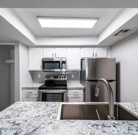 $1,438 | 949 South Longmore, Unit 2, Mesa, AZ 85202