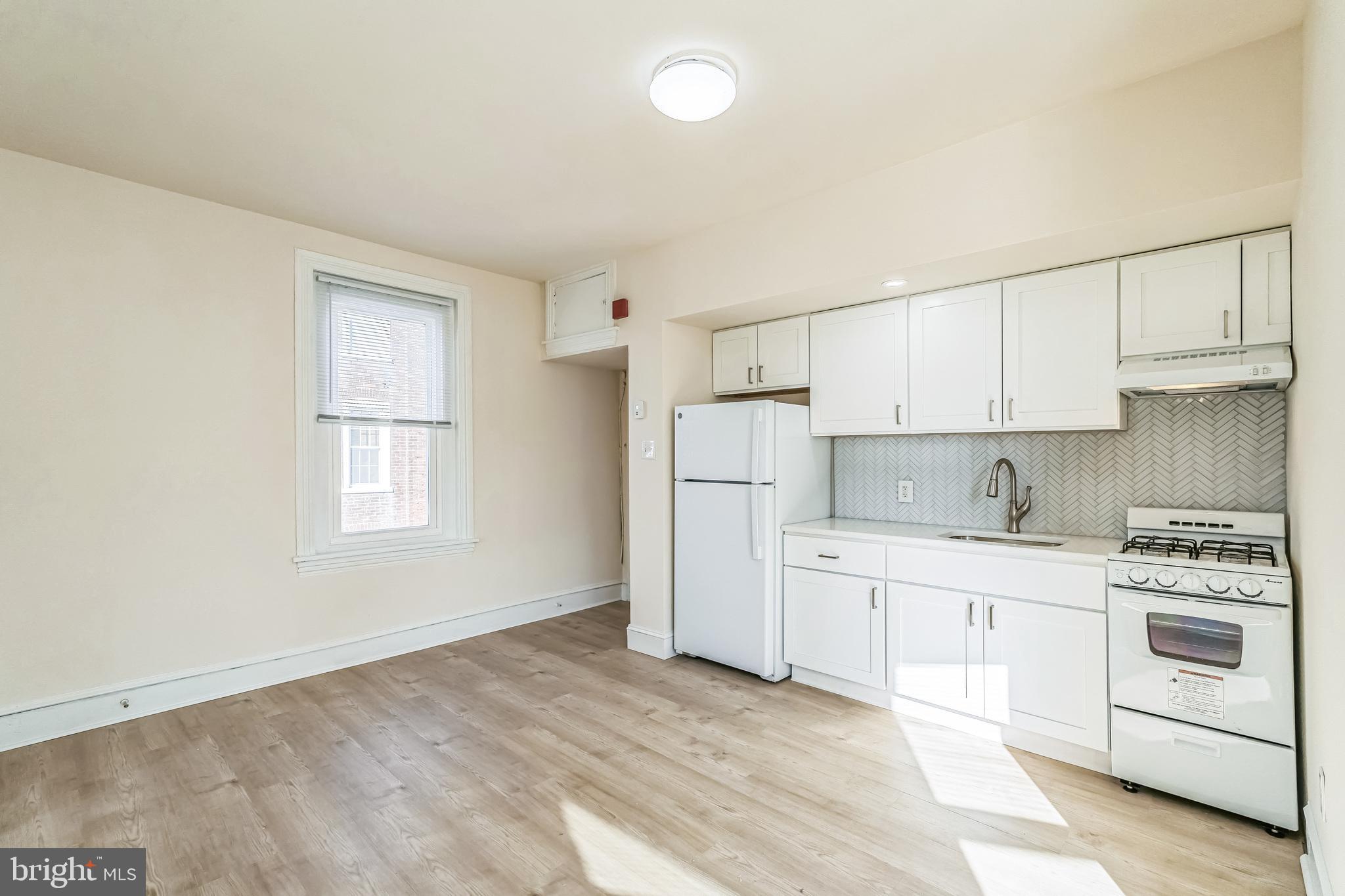 459 Martin Street, Unit 2R Philadelphia, PA 19128 - Photo 4 of 21