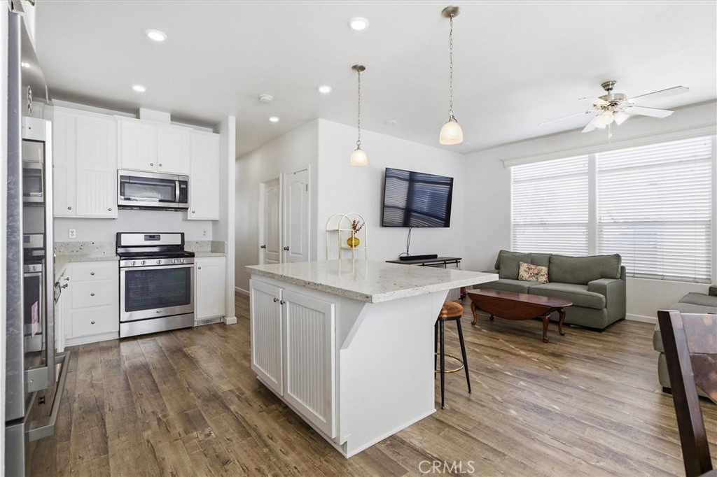 56 Maple Via Anaheim, CA 92801 - Photo 15 of 27