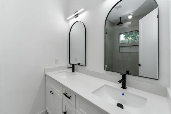 $2,750 | 4353 Aledo Street, Unit B, Houston, TX 77051