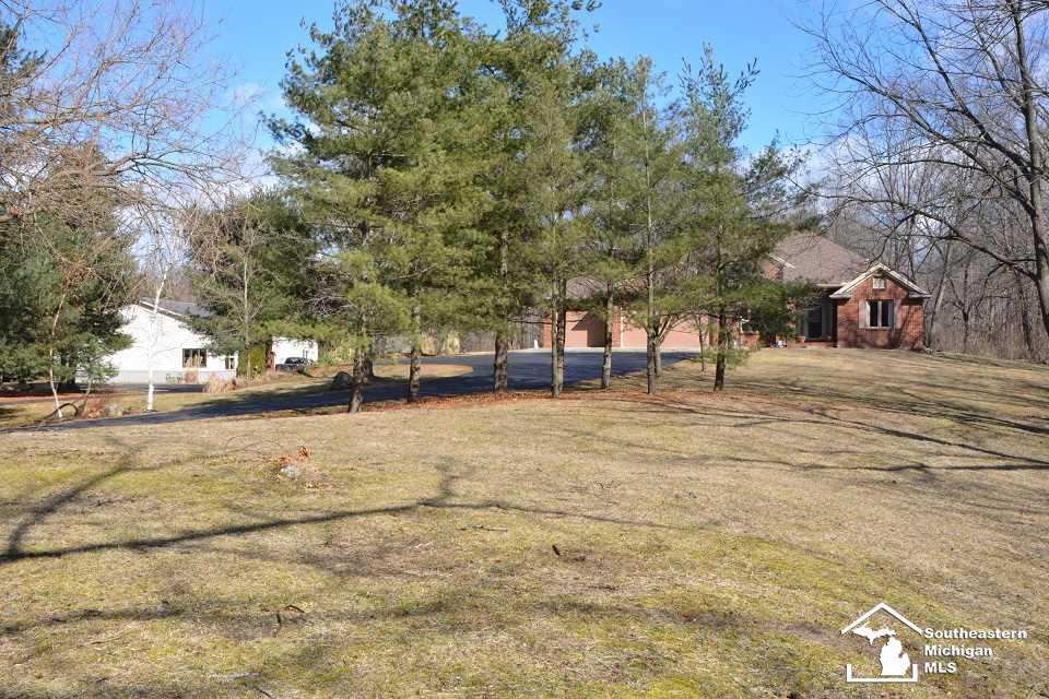 2806 Consear Road Lambertville, MI 48144 - Photo 36 of 36 31373329-35.JPG