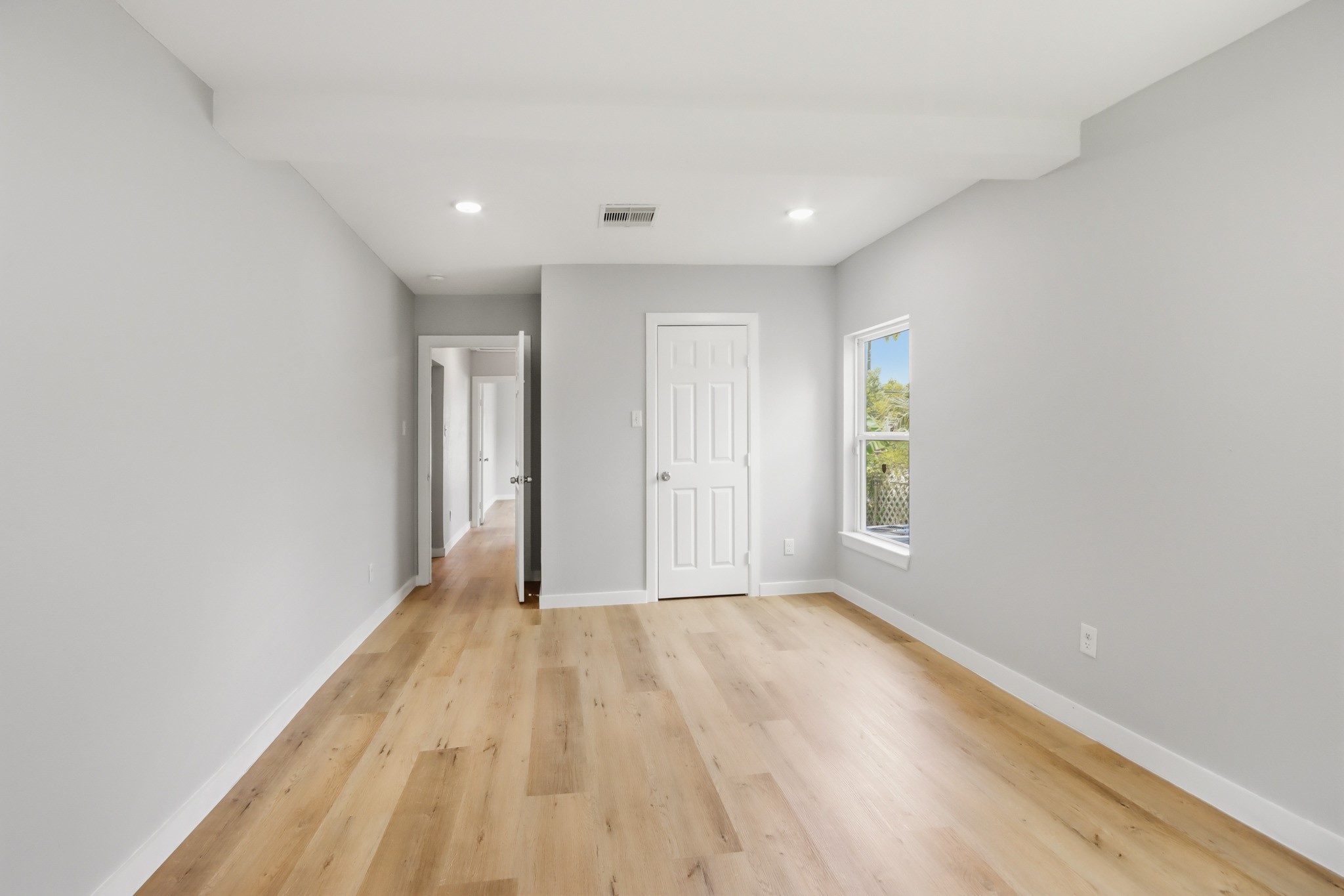 10430 Wiggins Street Houston, TX 77029 - Photo 19 of 27 Secondary Bedroom