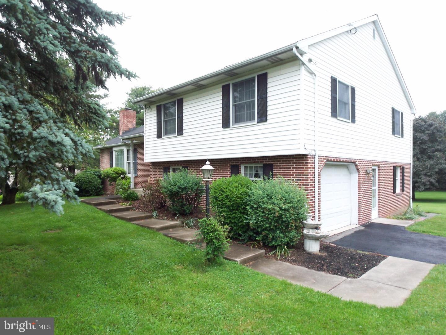 865 Reeceville Road Coatesville, PA 19320 - Photo 3 of 25