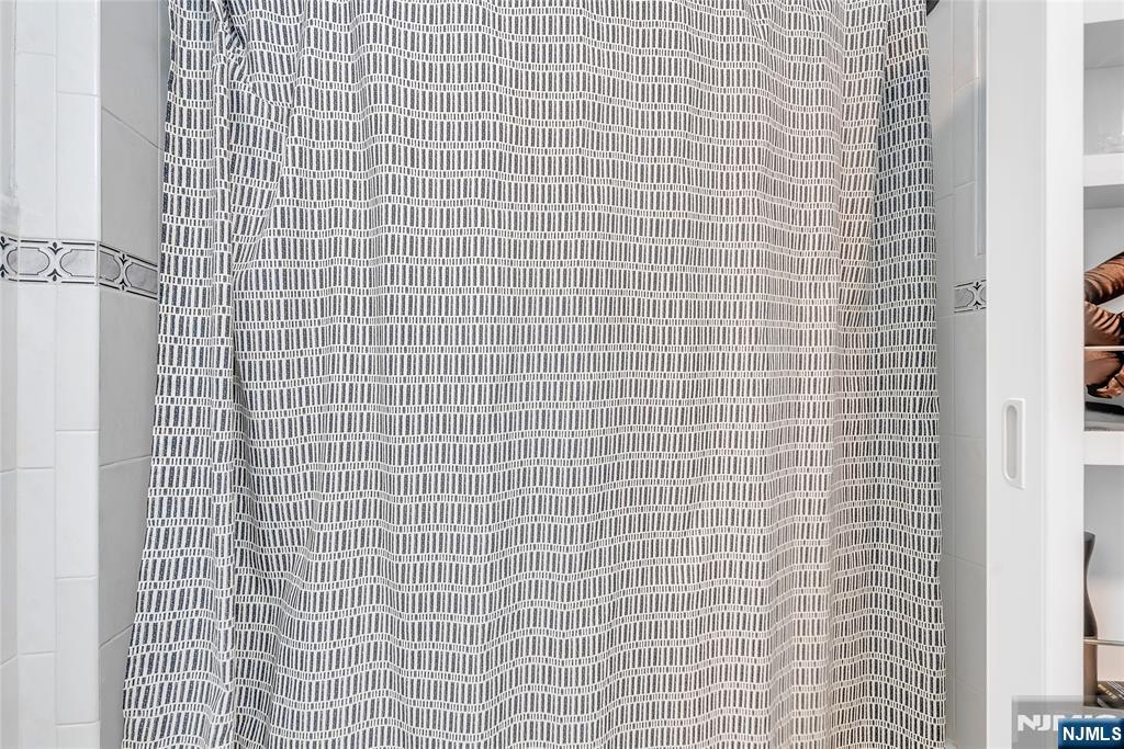 547 Gorge Road, Unit 2E Cliffside Park, NJ 07010 - Photo 22 of 28