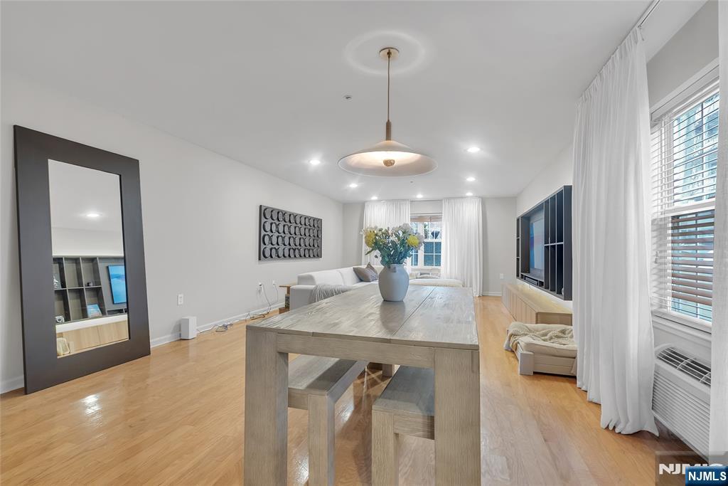 547 Gorge Road, Unit 2E Cliffside Park, NJ 07010 - Photo 4 of 28