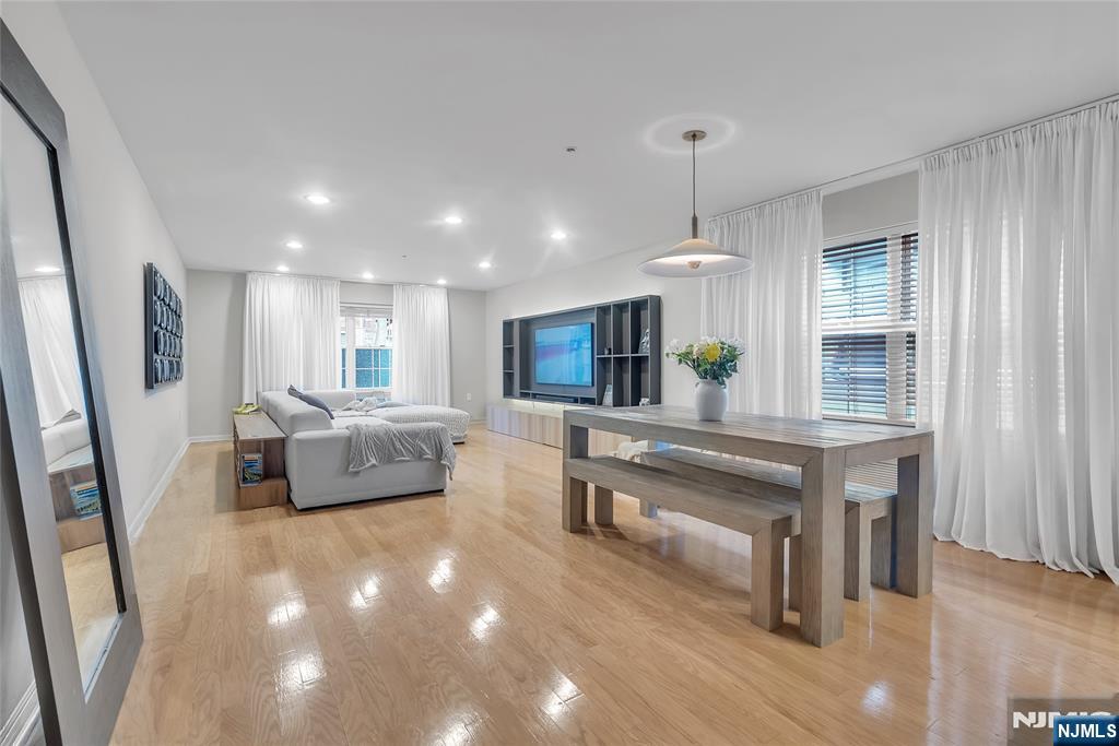 547 Gorge Road, Unit 2E Cliffside Park, NJ 07010 - Photo 5 of 28