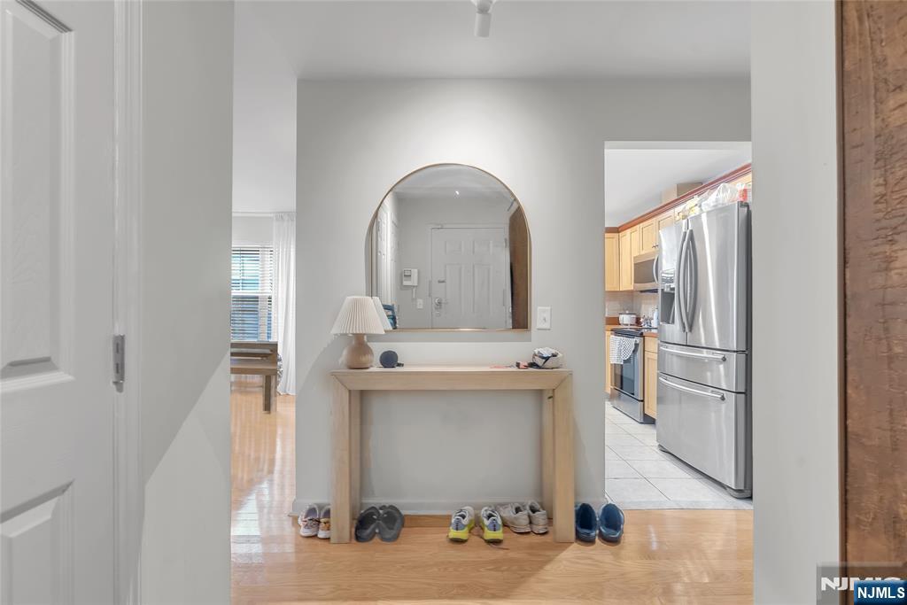 547 Gorge Road, Unit 2E Cliffside Park, NJ 07010 - Photo 8 of 28