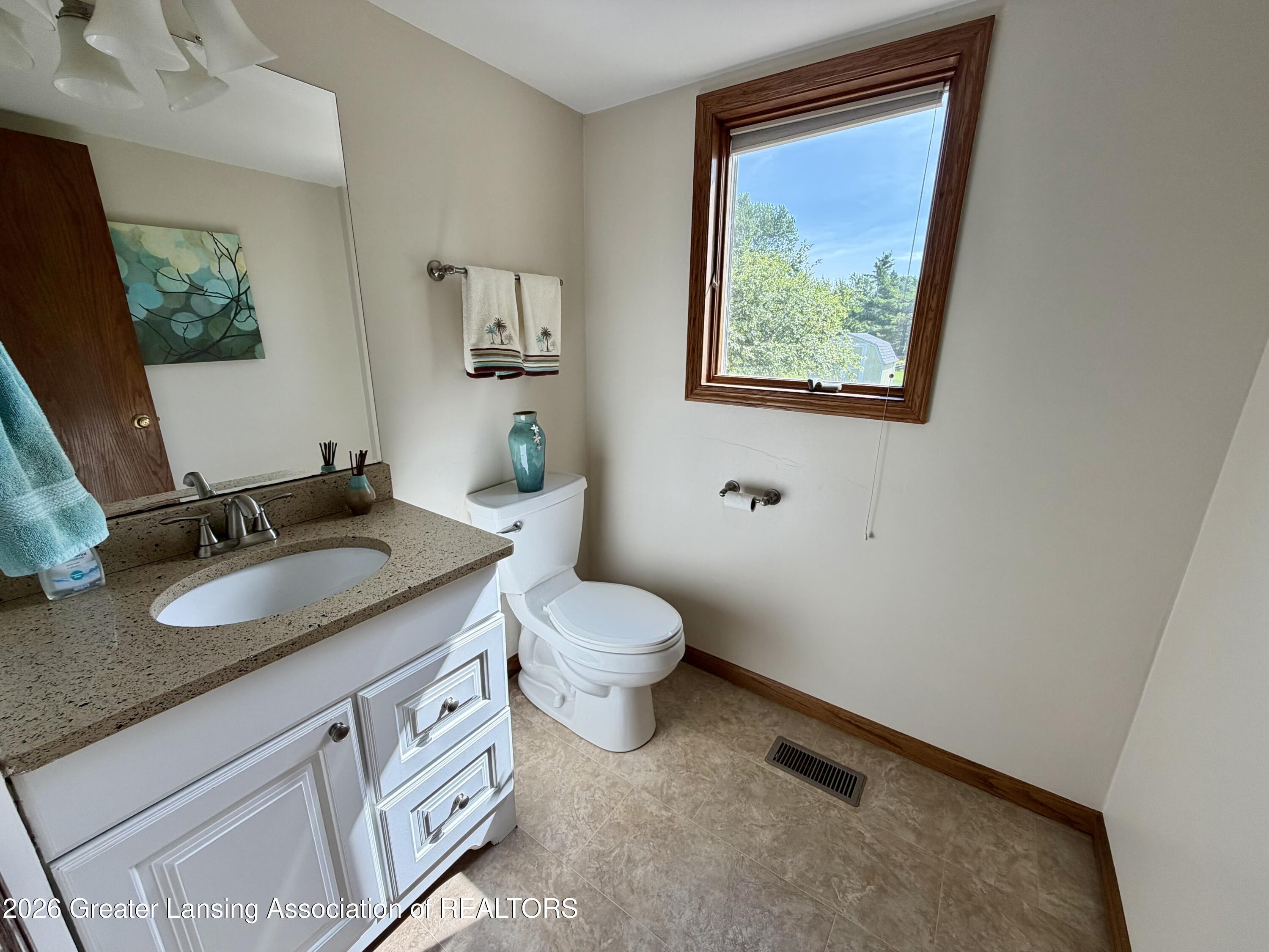 12758 East Greenfield Road Grand Ledge, MI 48837 - Photo 14 of 33 IMG_7287