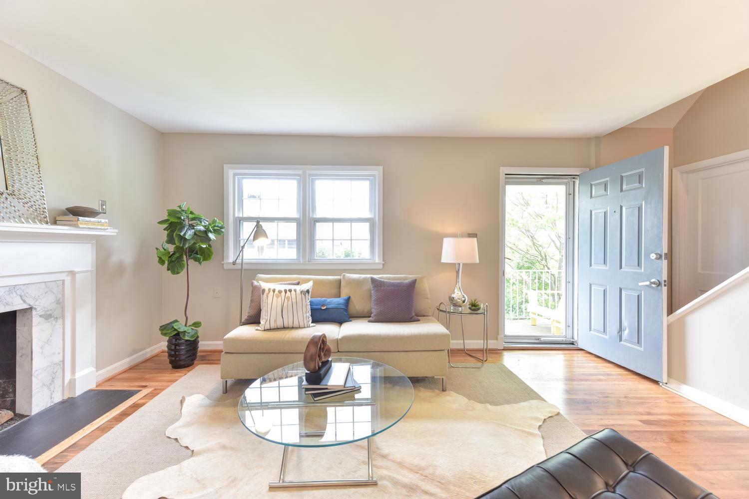 1508 Gridley Lane Silver Spring, MD 20902 - Photo 5 of 56 Formal Living Room