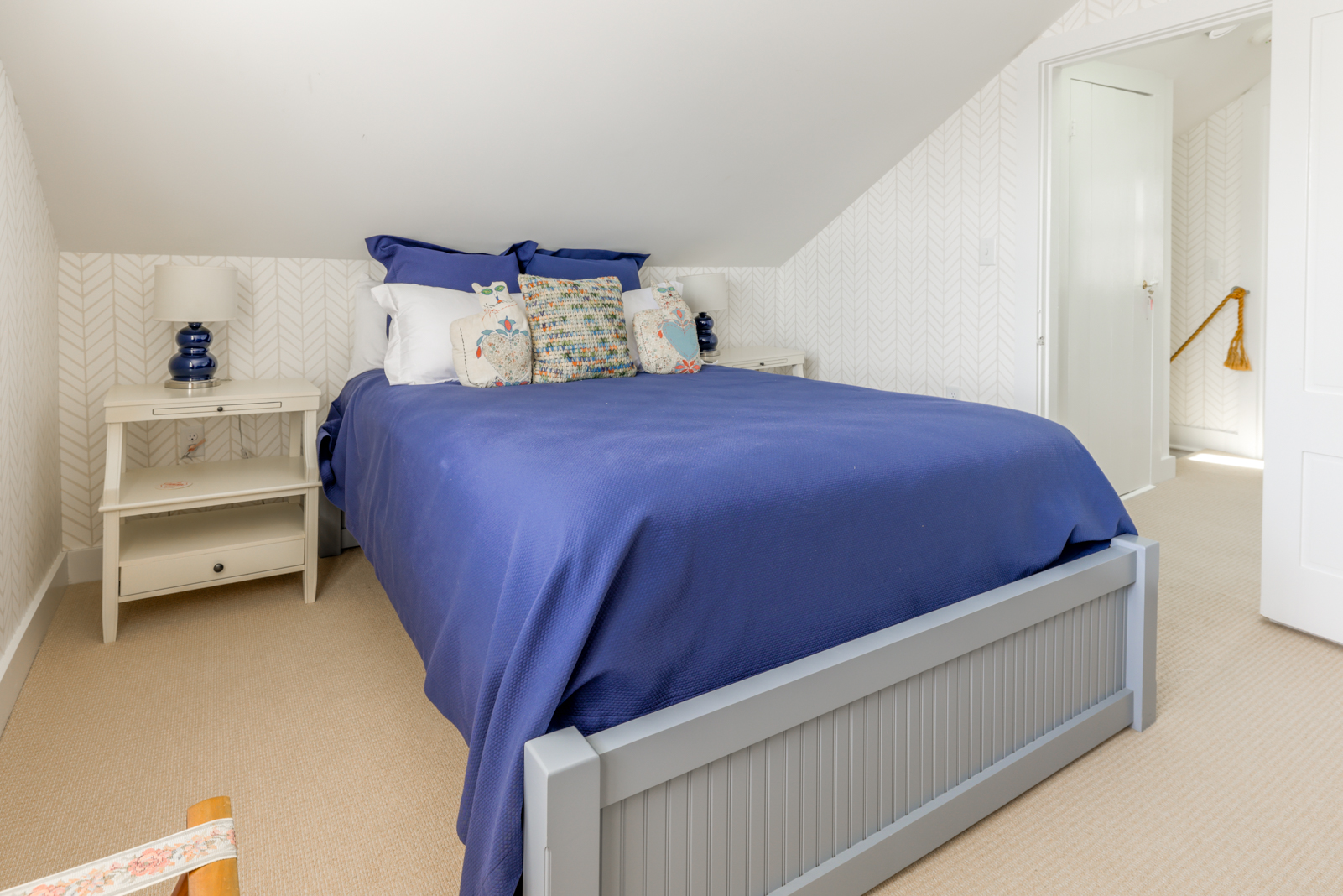 12 Hussey Street Nantucket, MA 02554 - Photo 30 of 47 a bedroom with a bed and a window