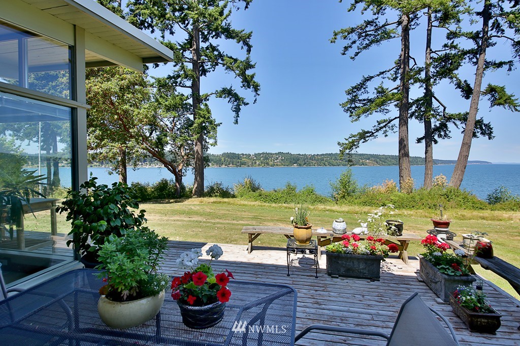 5298 East Harbor Road Freeland, WA 98249 - Photo 1 of 25