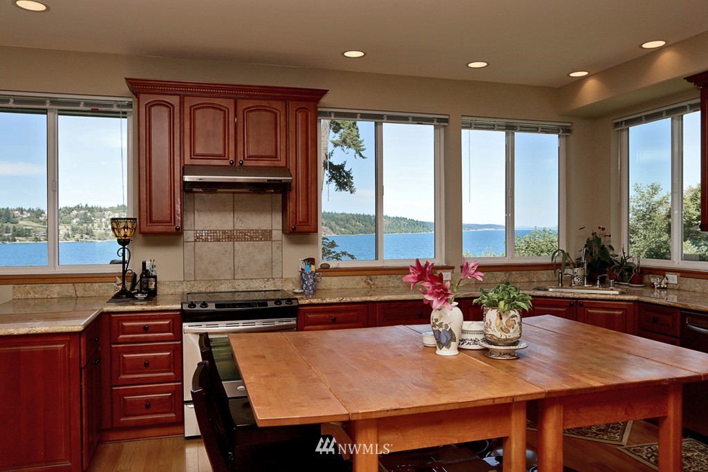 5298 East Harbor Road Freeland, WA 98249 - Photo 10 of 25