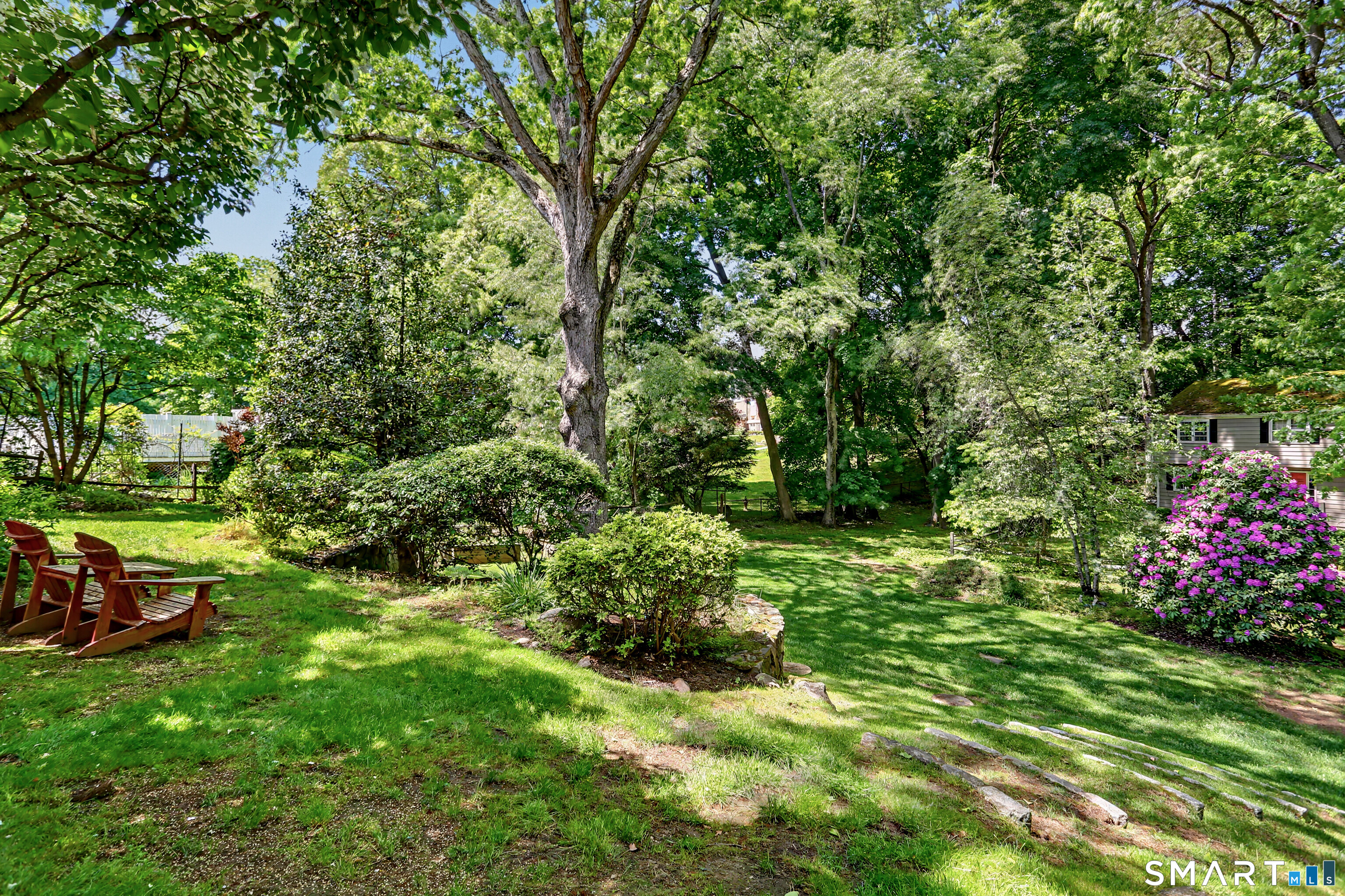 186 Compo Road South Westport, CT 06880 - Photo 33 of 40 Beaituful Backyard