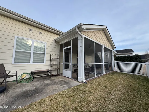 $2,400 | 4322 Peeble Drive, Wilmington, NC 28412