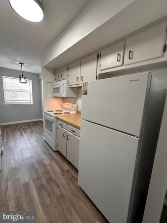 $1,800 | 1402 Valley Drive, Unit 1402, West Chester, PA 19382
