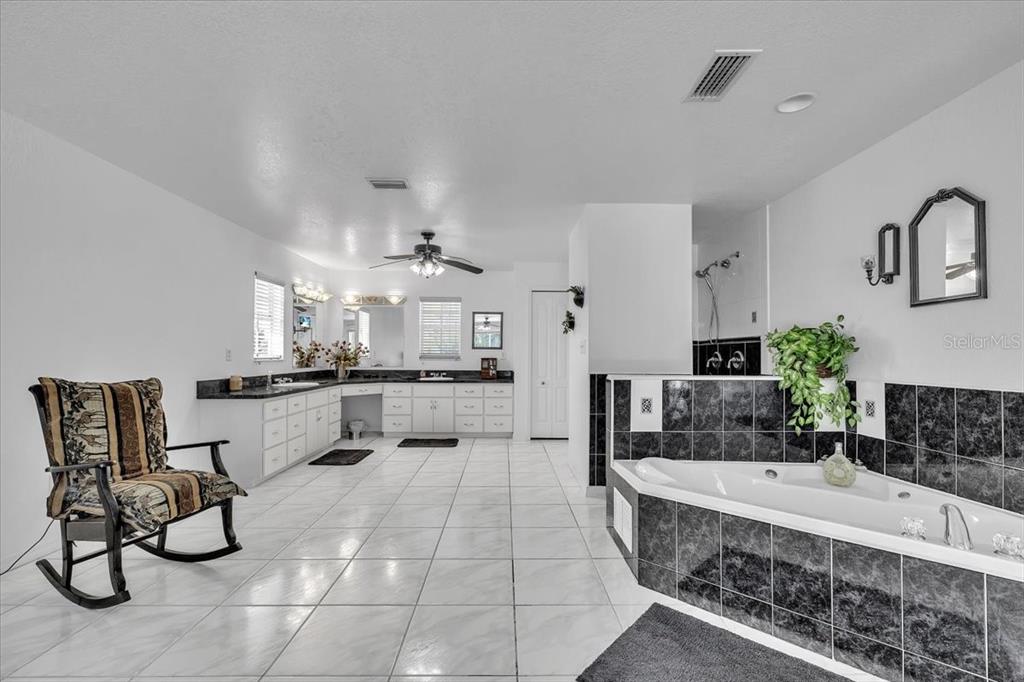 3900 Colony Court Punta Gorda, FL 33950 - Photo 18 of 52