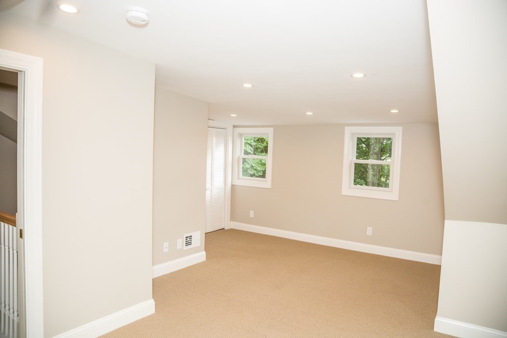 32 Clinton Road Weymouth, MA 02189 - Photo 16 of 30 Gallery Image 16