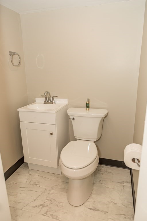 32 Clinton Road Weymouth, MA 02189 - Photo 19 of 30 Gallery Image 19