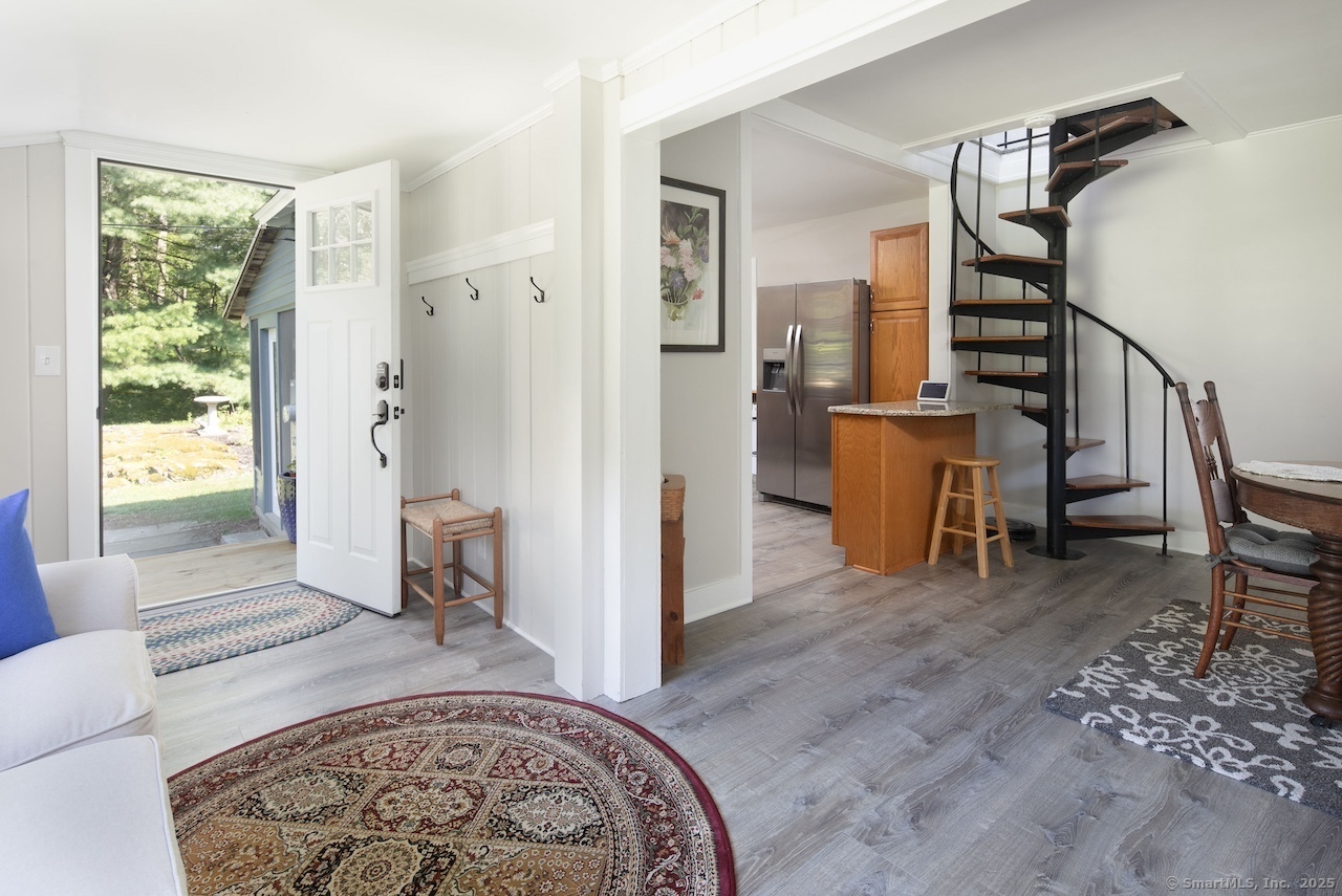 11 Reservoir Road Salisbury, CT 06039 - Photo 3 of 25