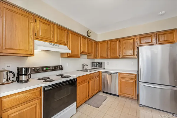 $475,000 | 45 Theodore Drive, Coram, NY 11727
