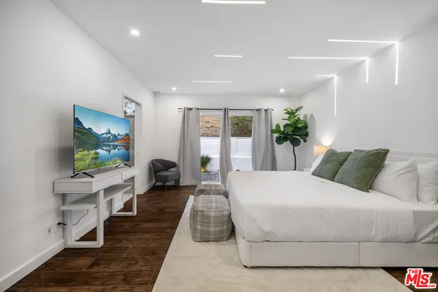 $18,500 | 9596 Shirley Lane, Beverly Hills, CA 90210